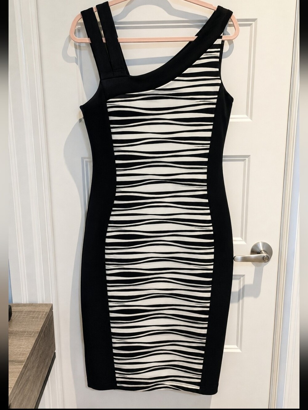 Frank Lyman Black & White Asymmetrical Knee-Length Dress
